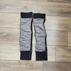 - NEW PARTIAL TAG LULULEMON LEG WARMERS